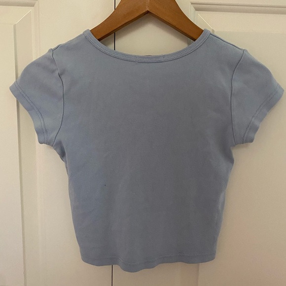 Brandy Melville Baby Blue Short Sleeve Crop Top - Picture 9 of 10
